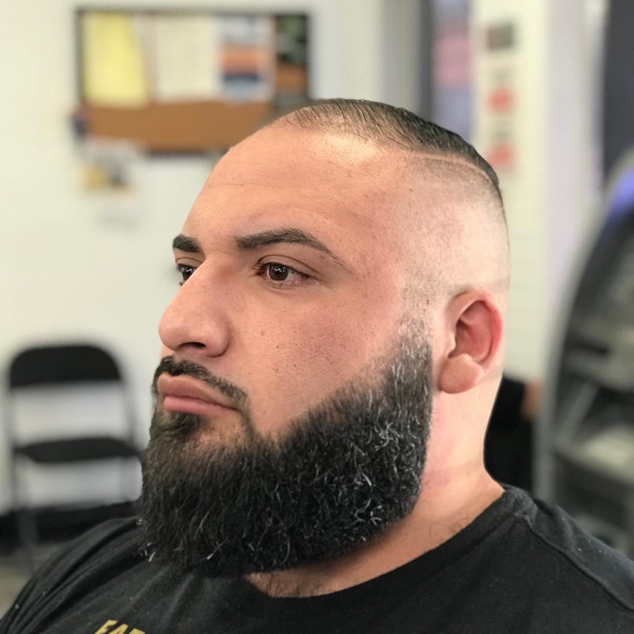 Full beard shaped and groomed, front view, La Barberia