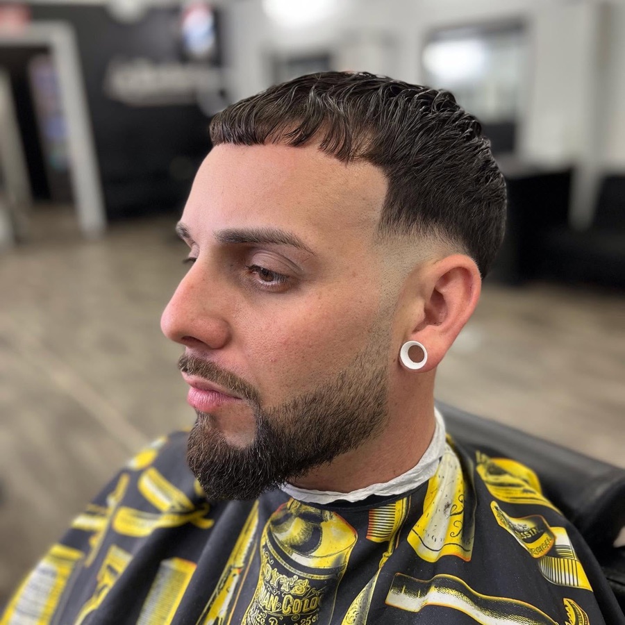 Beard sculpted over a fade, front view, La Barberia