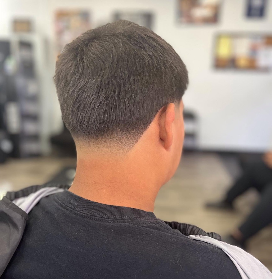 Textured crop with a clean fade, front view, La Barberia